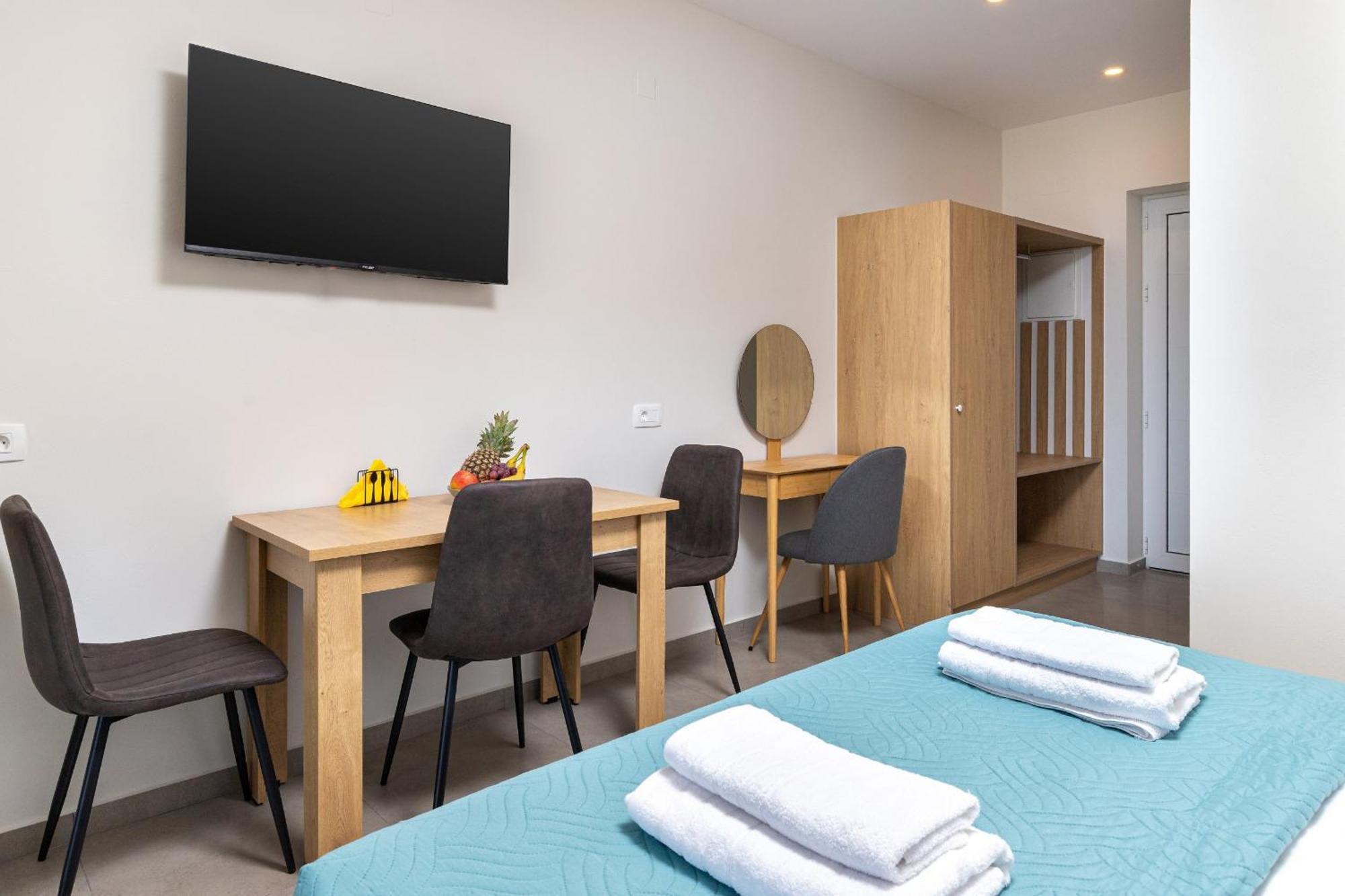 Meli Apartments Paleochora المظهر الخارجي الصورة